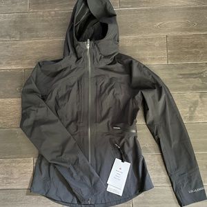 Lululemon Break a Trail Jacket - NEW size 6